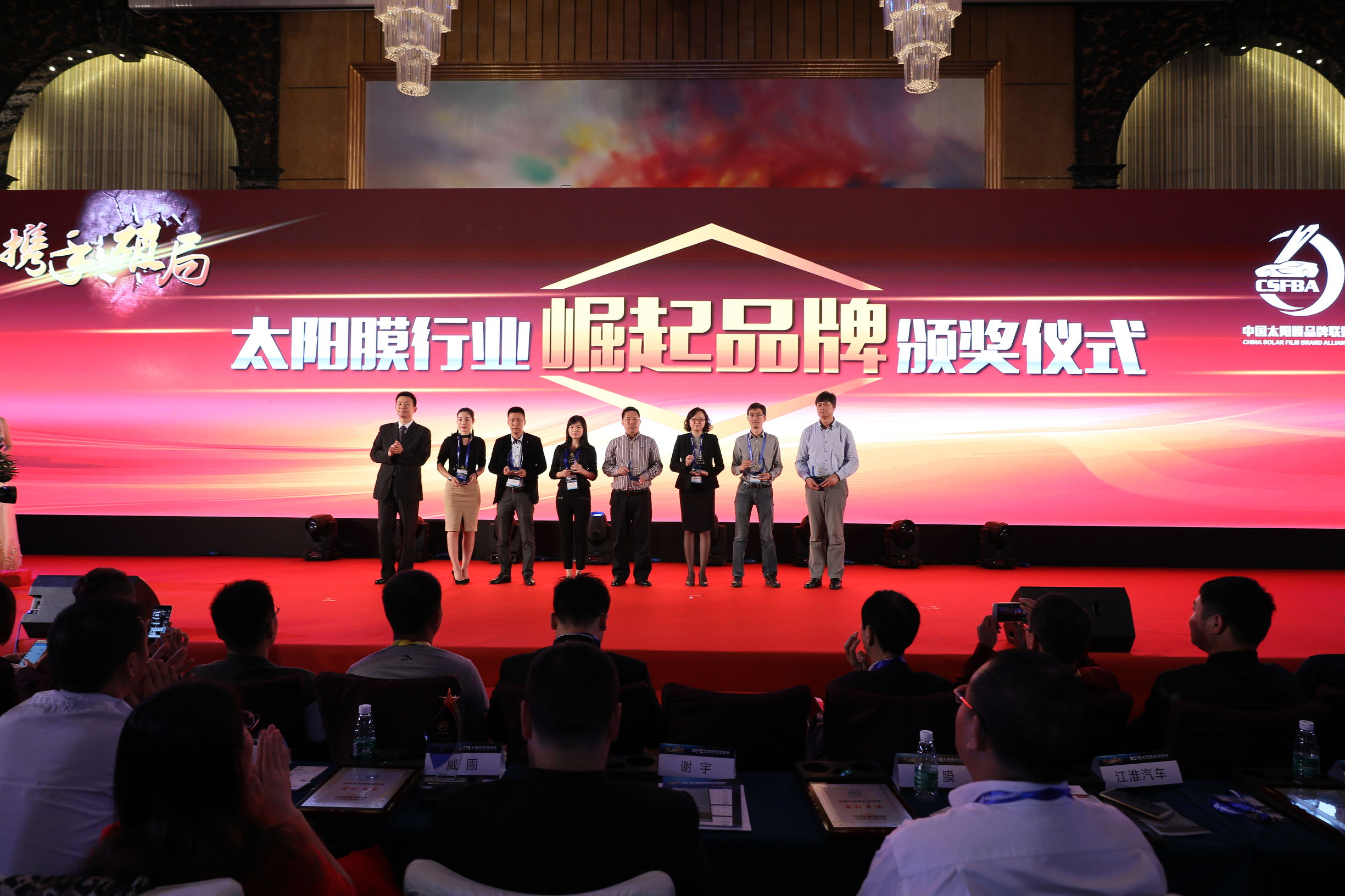 汽车太阳膜贴膜有什么风险,汽车太阳膜贴膜知识