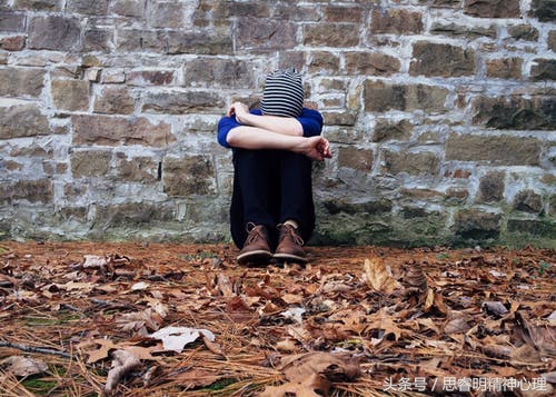 双相情感障碍十七年自我疗愈自述,双相情感性精神障碍患者自述