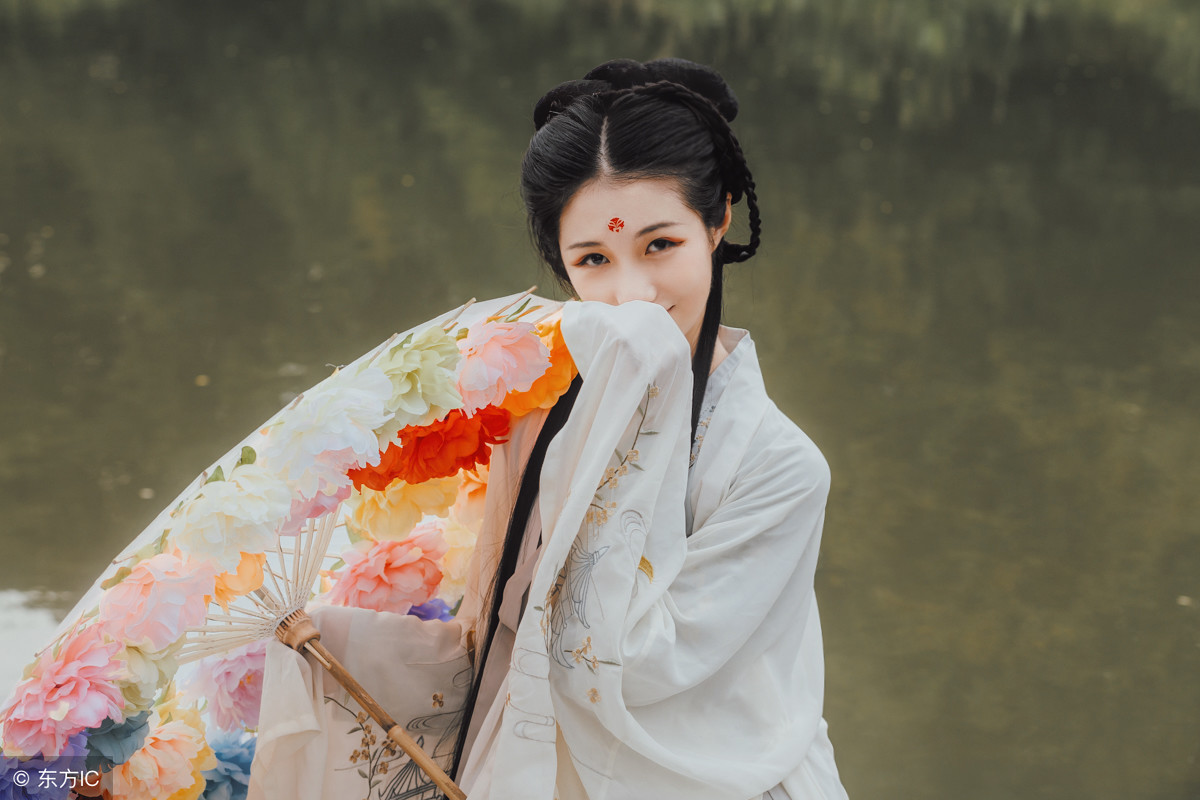 货郎给妻子买绣花鞋,小说卖货郎