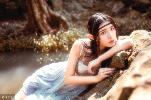 小说：当正常人穿进挖肾挖子宫的小说里面