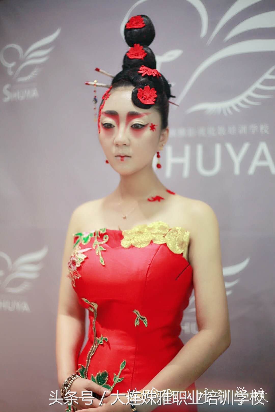 化妆学什么最有前途,女生学化妆有前途吗