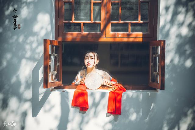 小说：新婚回门，王妃相中宝剑想送给义兄，口吐莲花忽悠王爷割爱