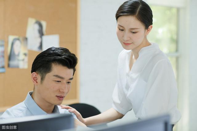 小说：只需插入就能使用，你认真的？