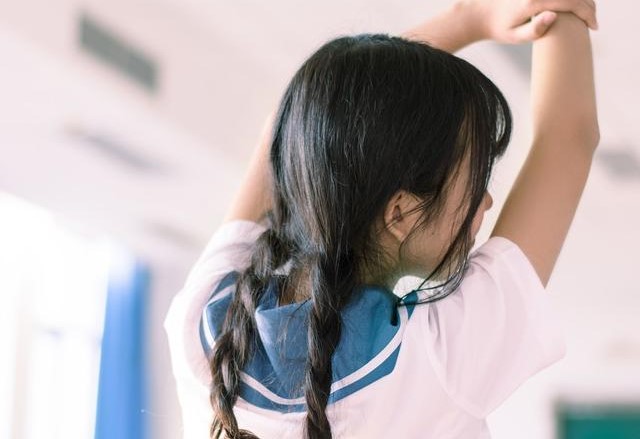 小伙花600买瓶子没想到却值六百万,小伙花9000买一幅画没想到是真迹