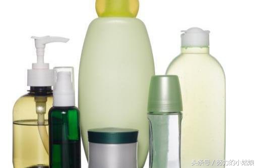 头上为什么会有螨虫？阿婆用一勺盐祛螨，千万螨虫落荒而逃