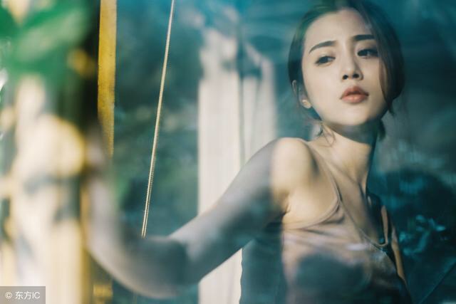 女总监穿越成学生,女总监穿越回高中