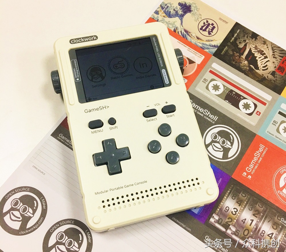 最适合学生党玩的游戏掌机,时空穿梭机带你穿越