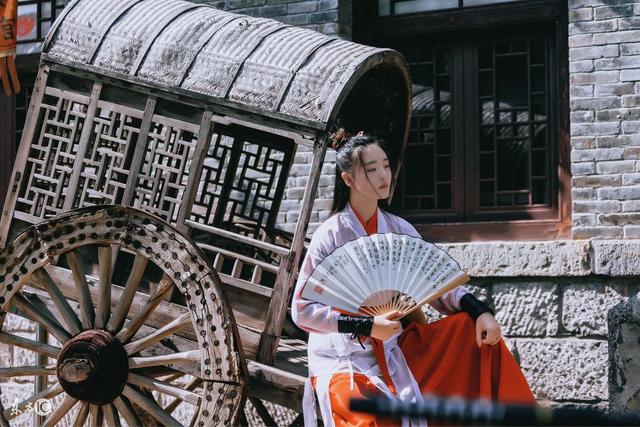 小说：员外府闹鬼，老爷身死、少爷疯癫、小妾流产，处处透着古怪