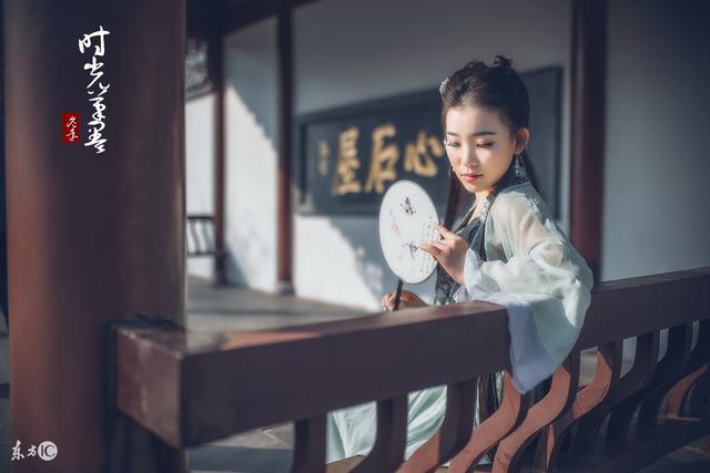 小说穿成农女带着空间赚钱养家,穿越成农女自带空间的小说