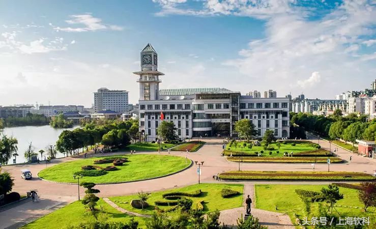 财经类学校毕业待遇,财经类大学毕业生就业和待遇