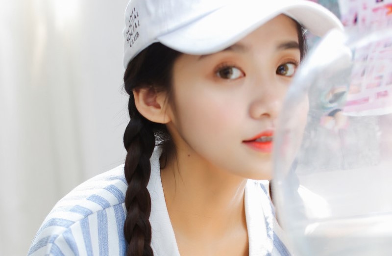 小说：反派他爹，选择*躏蹂**女主。