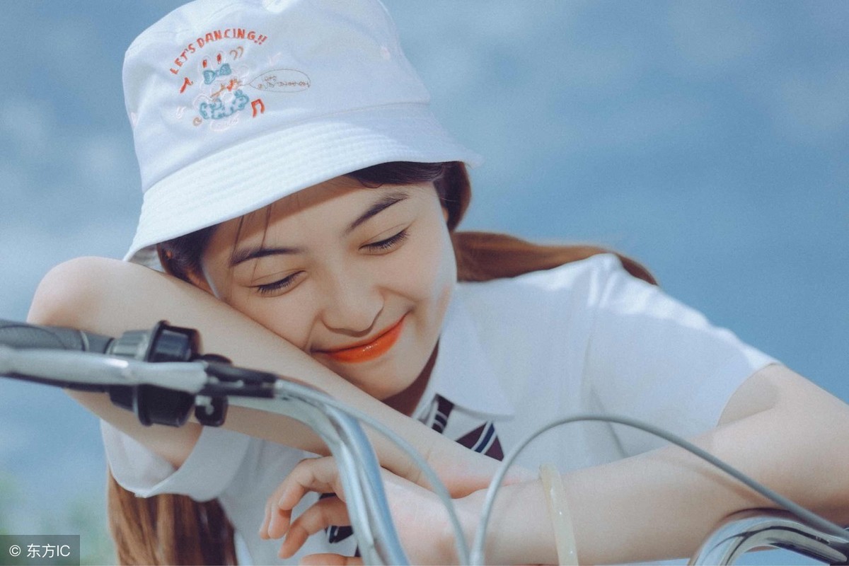 小说：富二代把校花绑架到公园，想占有她，却不知警察已经在路上