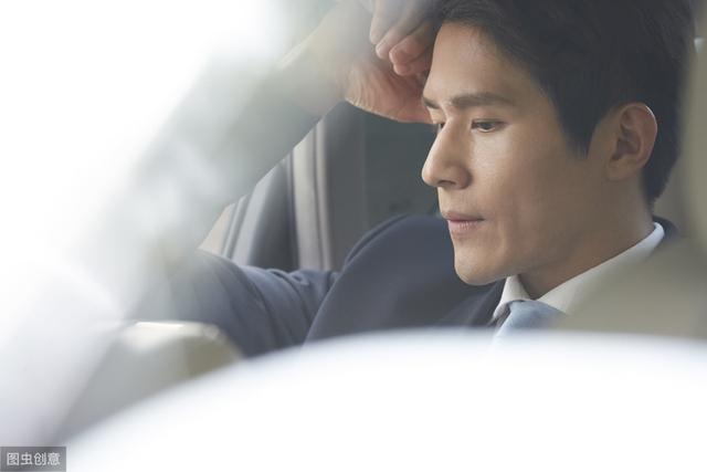 小说：前妻为给弟弟凑彩礼，竟去医院刺激母亲，小伙得知瞬间暴走