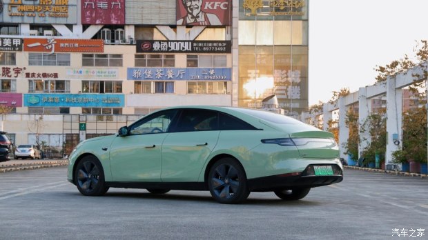 试驾零跑C01超级增程版,全新零跑c01试驾