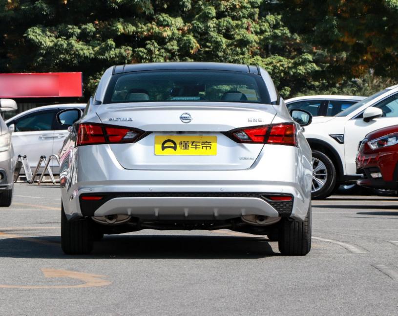 日产天籁2.0悦享版试驾高速,日产天籁2.0自吸动力