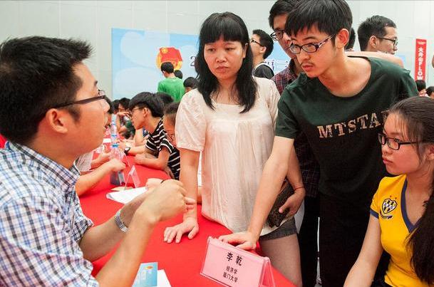 高考填报志愿被退档的几率大吗,高考志愿录取后还能复读吗