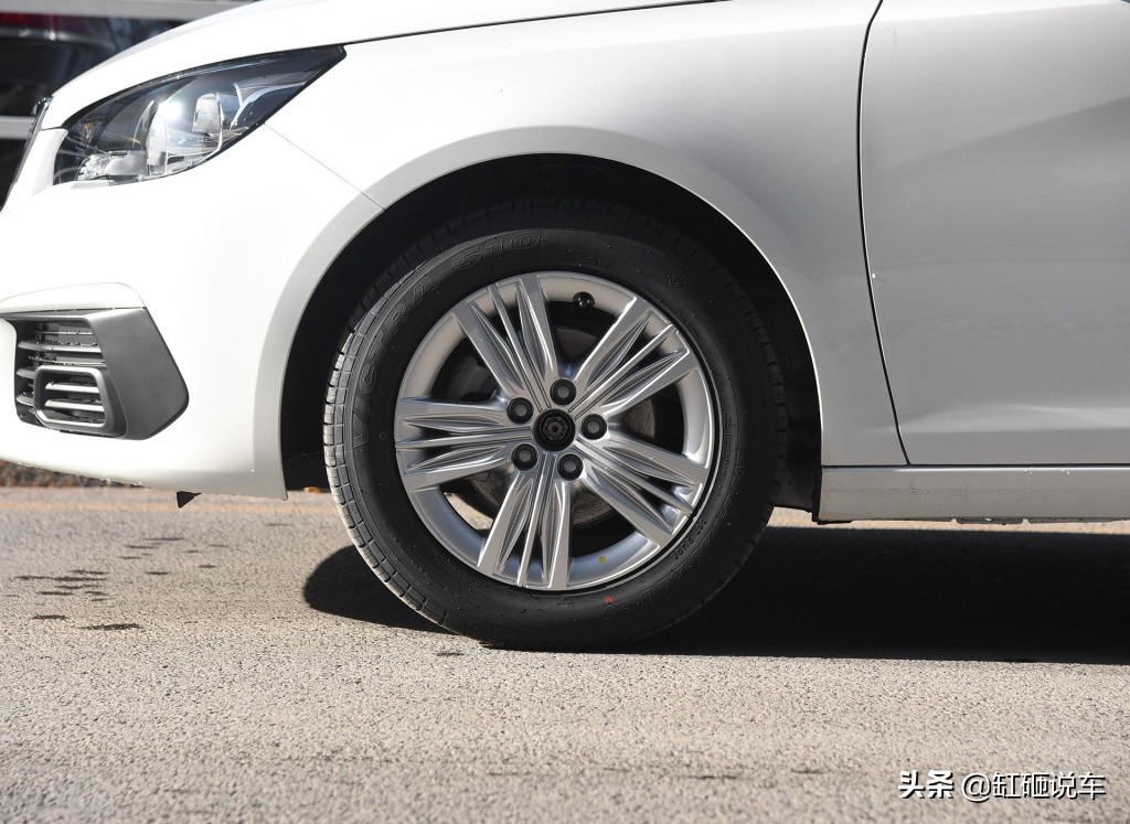 标致308底盘稳,标致308底盘低怎么回事