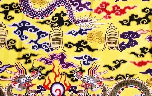 皇帝的龙袍从来不洗完整版,皇帝的龙袍从来不洗臭了怎么办