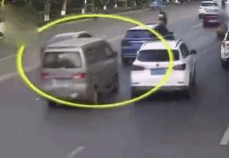 一代神车五菱宏光s,一代神车五菱宏光