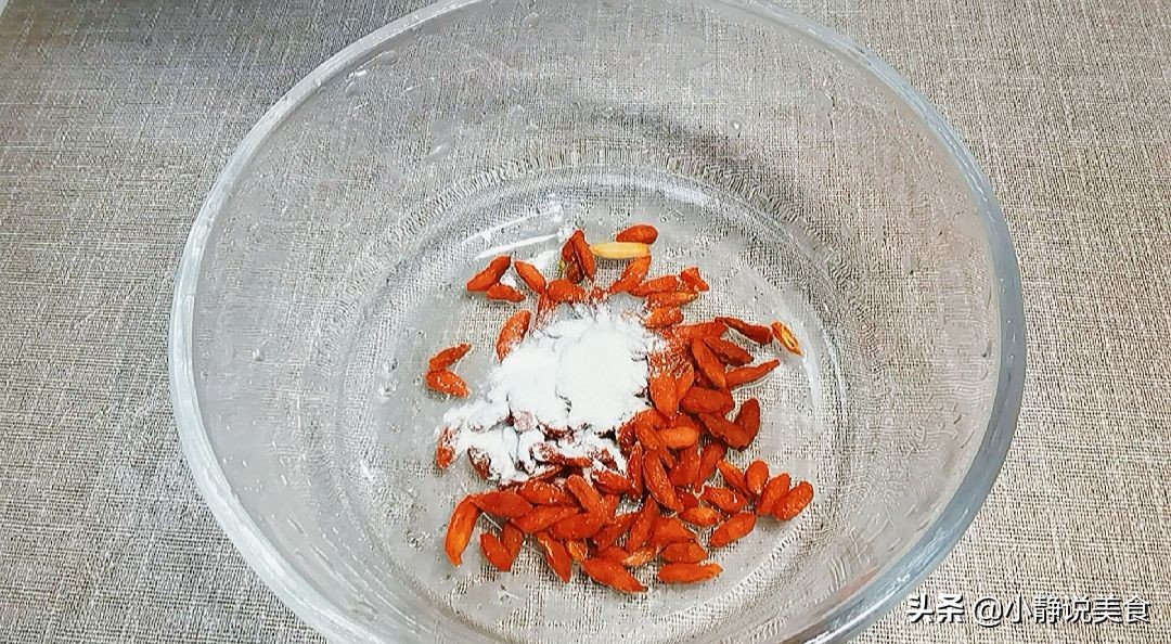 长期喝六味地黄汤面色红润,我老婆贫血如何食补