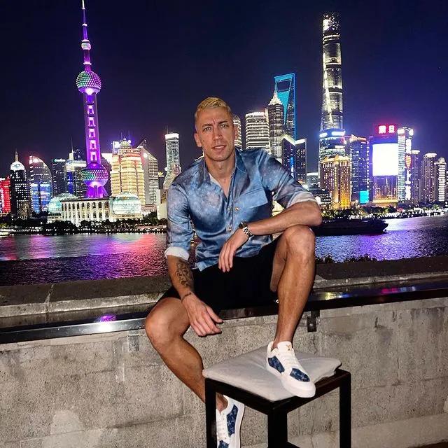 久尔吉奇小传丨塞国脚欧联杯梅开二度，哈马比坏男孩罢训投蓉