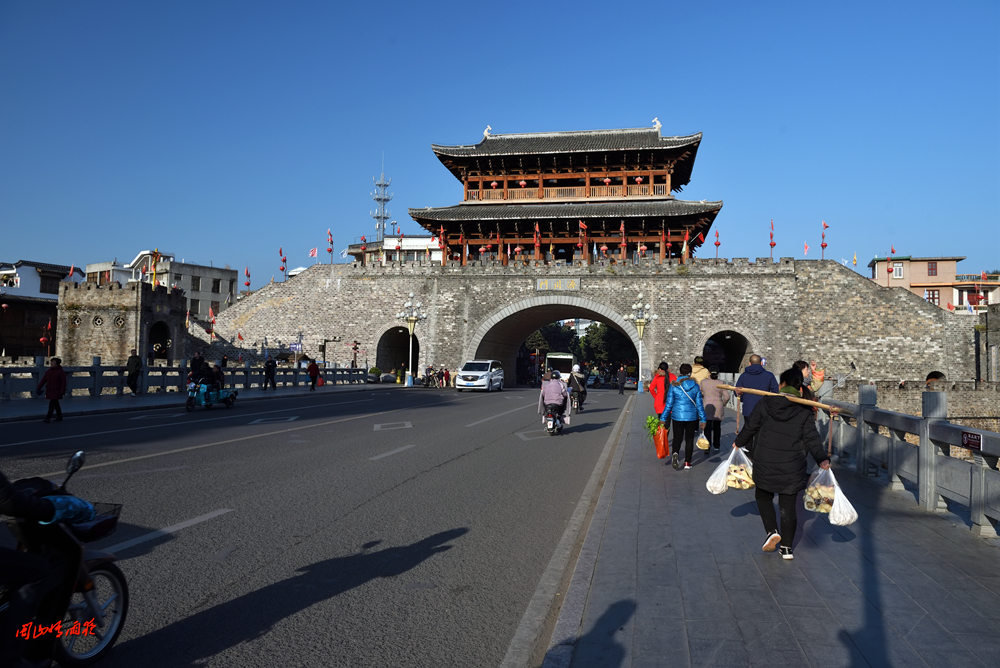 闽西长汀（汀州）古城旅行记：汀江水绕佛挂珠，千嶂深围四面城