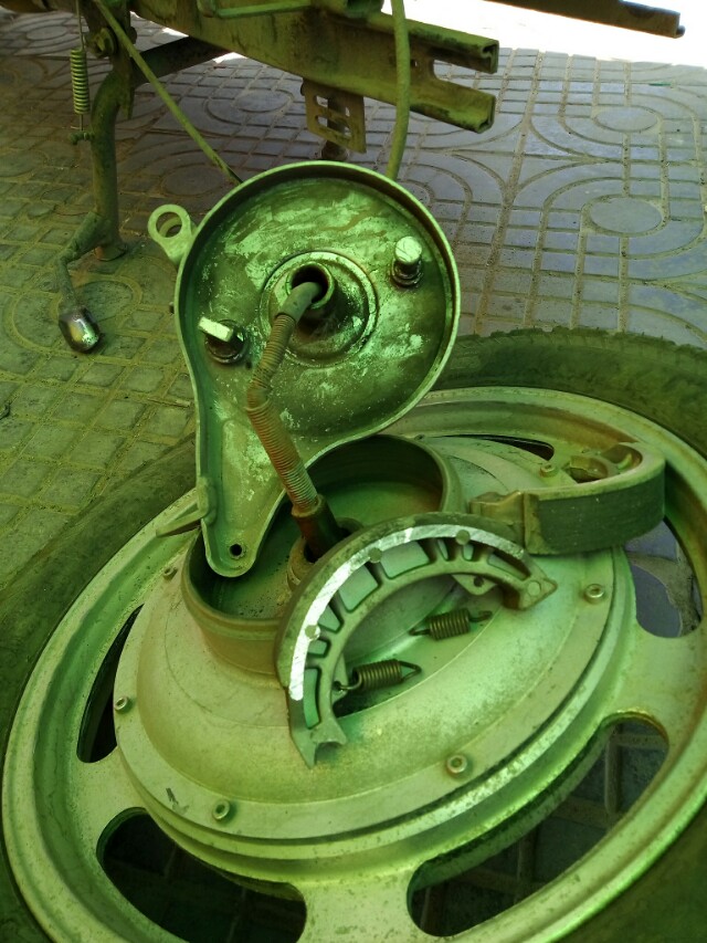 电动车前刹车拖刹解决方法,电动车刹车拉线紧怎么解决