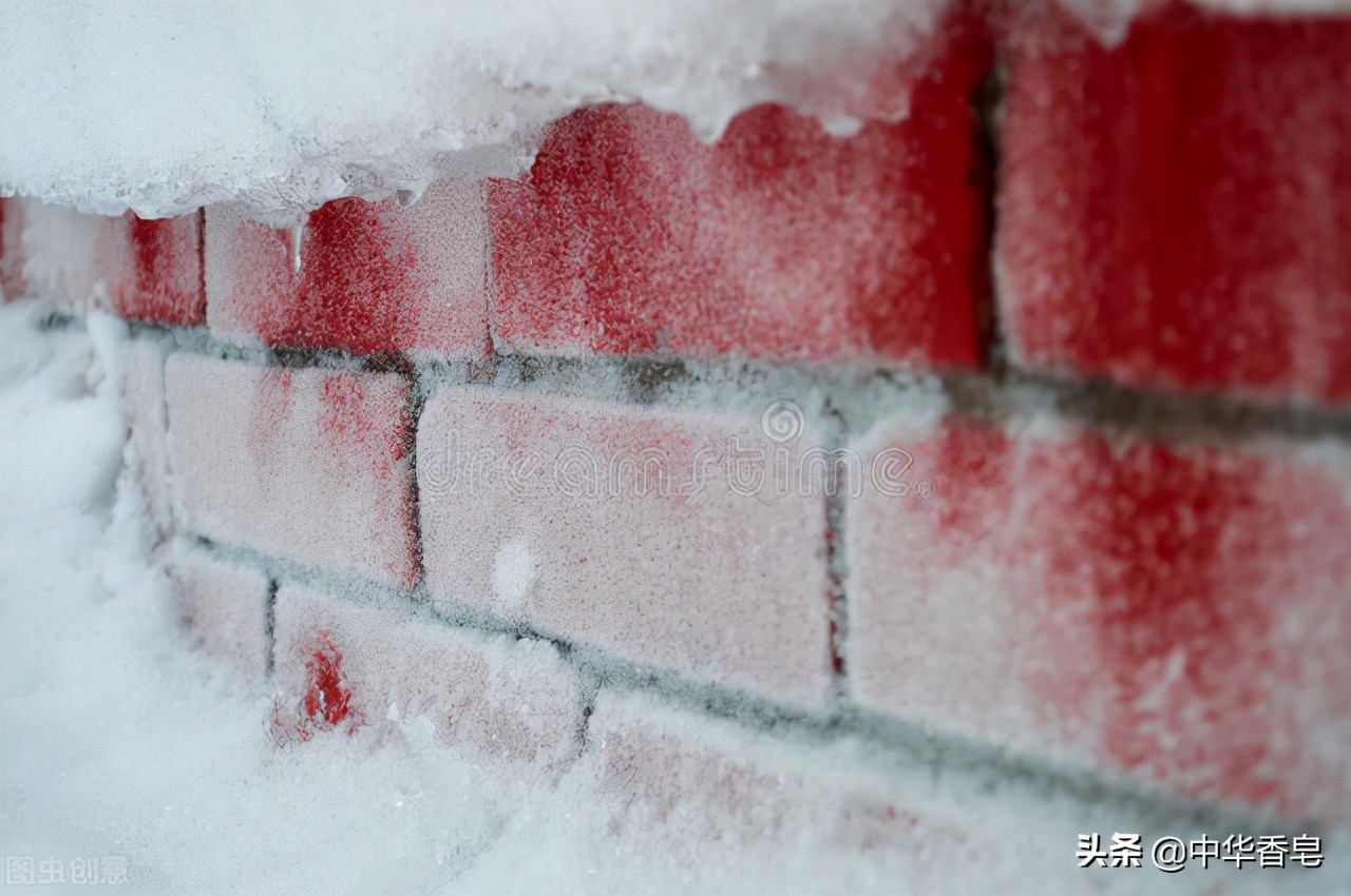 万福金安皂，在清透雪天里，精油香似满天繁星，悠闲地流洒下来