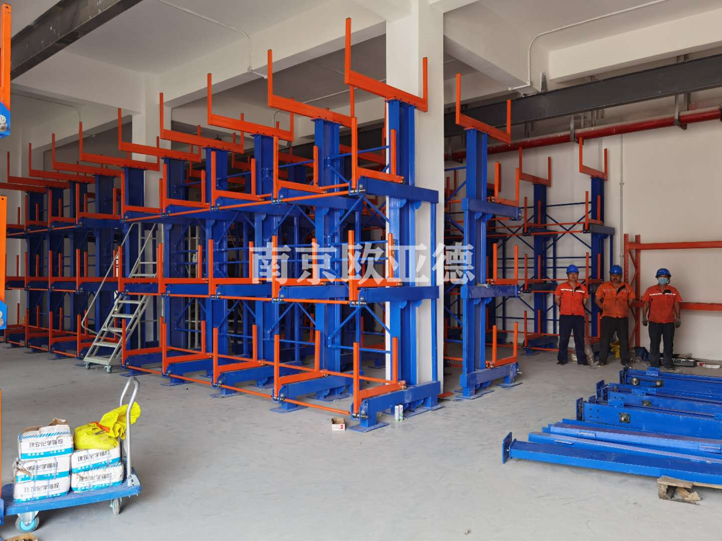 甘肃省伸缩悬臂货架,热烈庆祝预制箱梁圆满完工