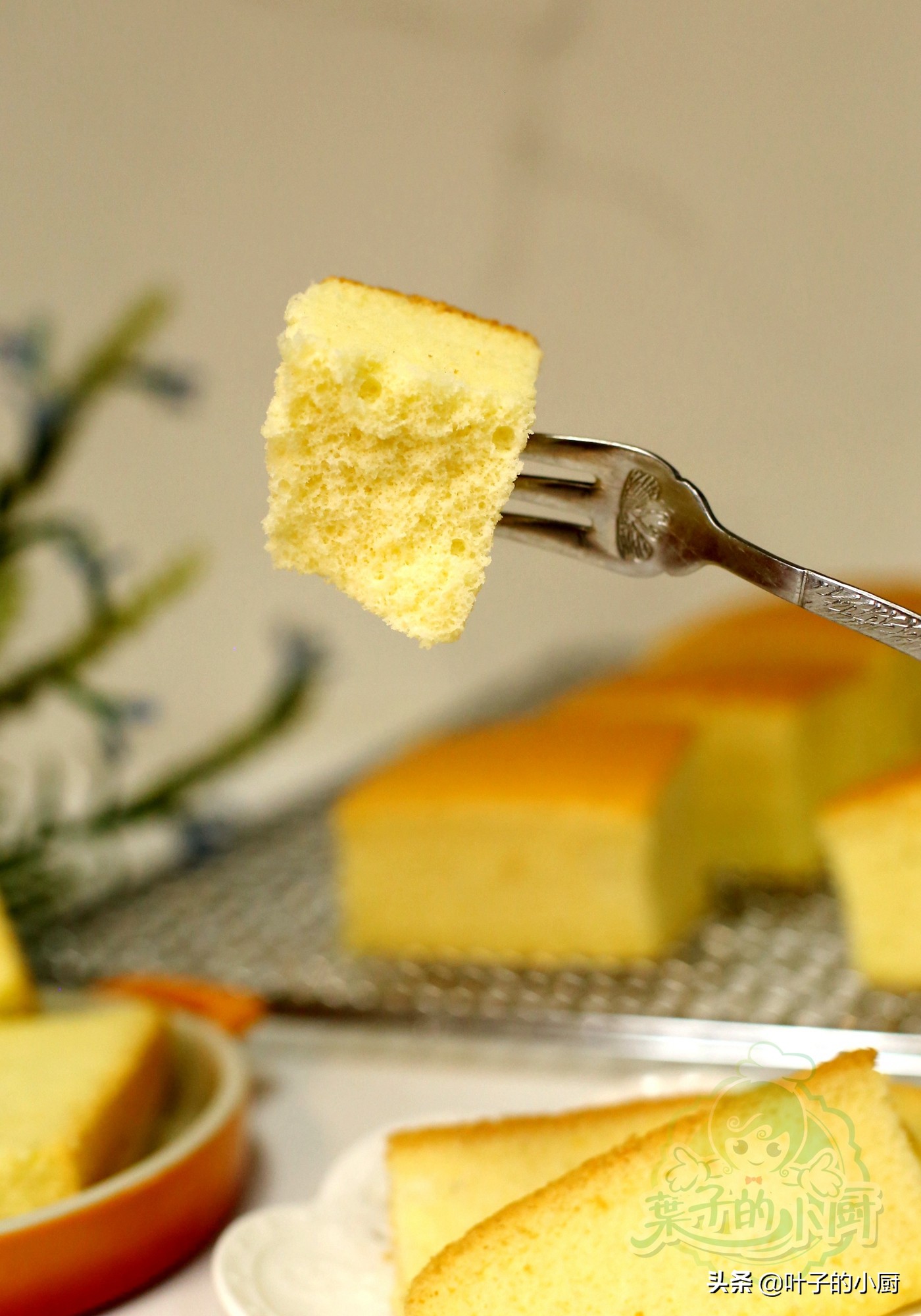 超级简单的蛋糕一学就会只用烤箱,又软又好吃的蛋糕配方