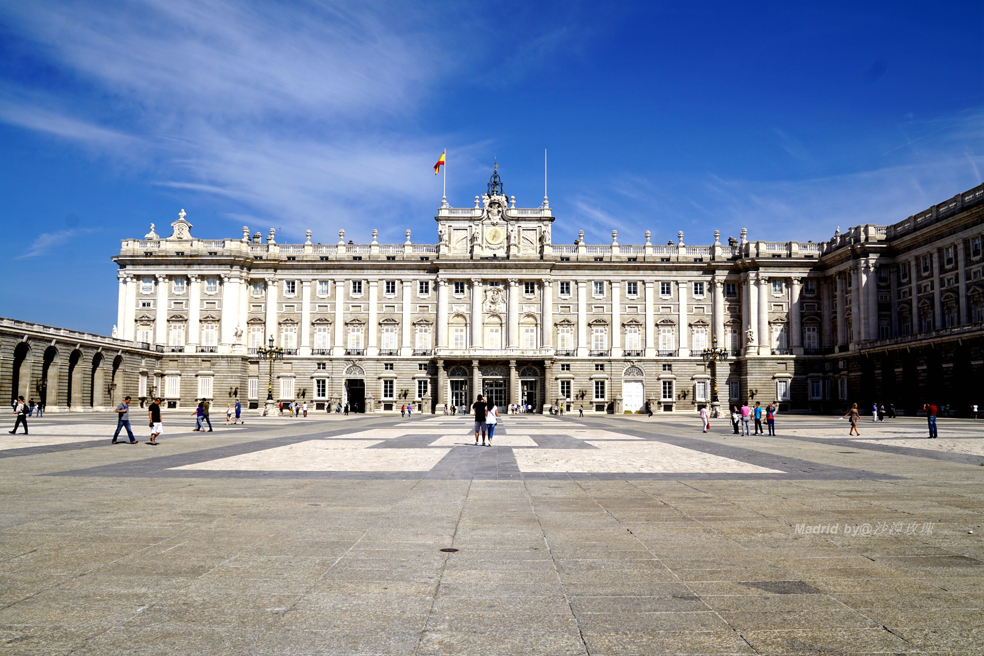 仿造凡尔赛宫的欧洲第三大王宫，两代国王的华丽梦想