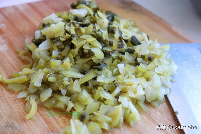 大厨教你酸菜怎么炒好吃,怎么做的酸菜又爽口又入味