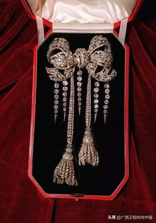 别小看一枚小胸针，透露着你的品位和故事……