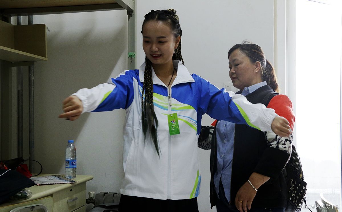 假如校服款式由学生决定,假如可以定制校服