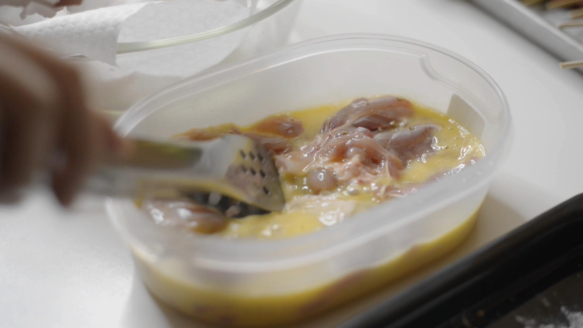 炸鸡排三明治、炸香肠怎么做，炸过的油处理方法