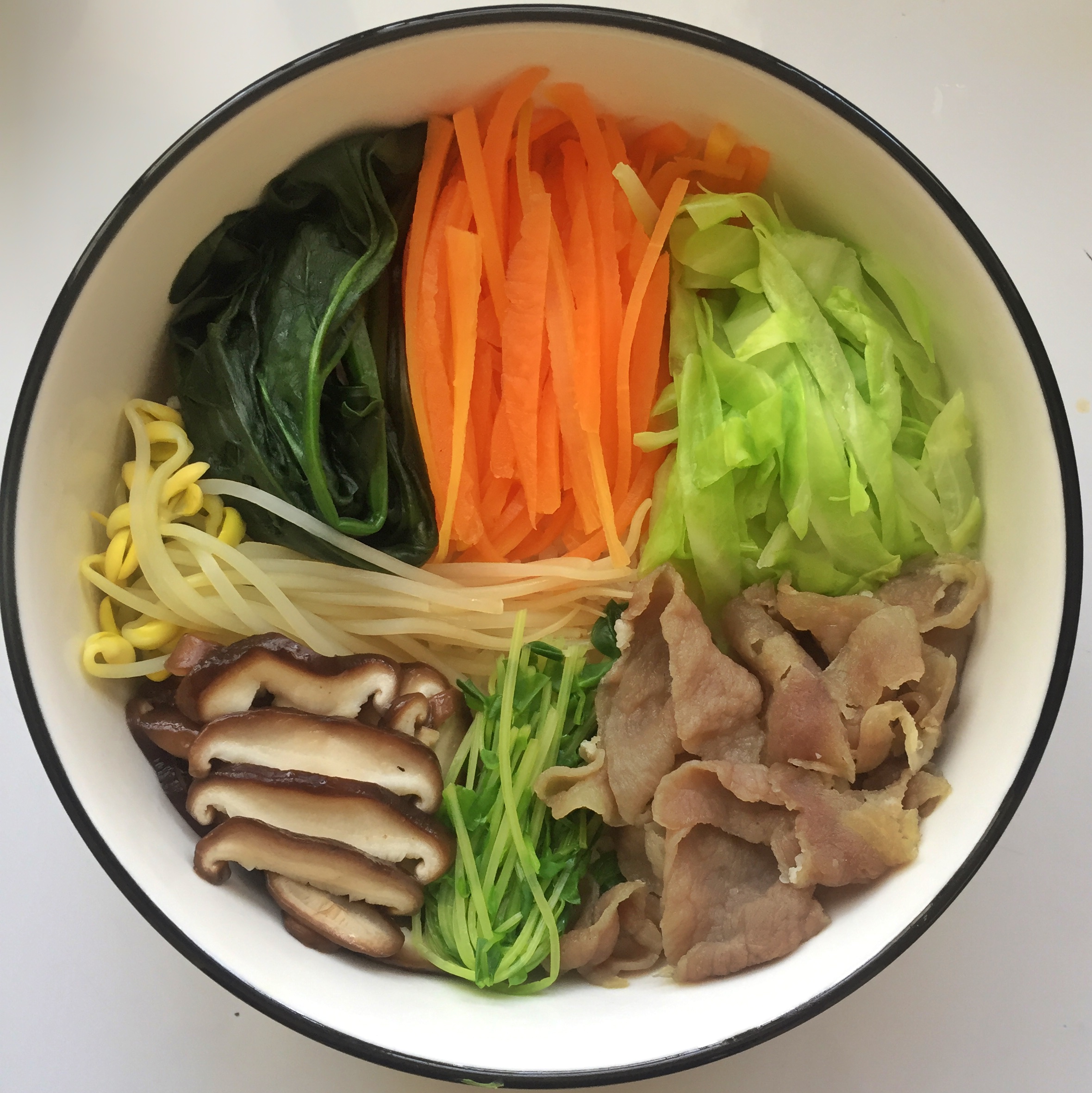 超简单的韩式拌饭超好吃美食,超级简单的韩式拌饭