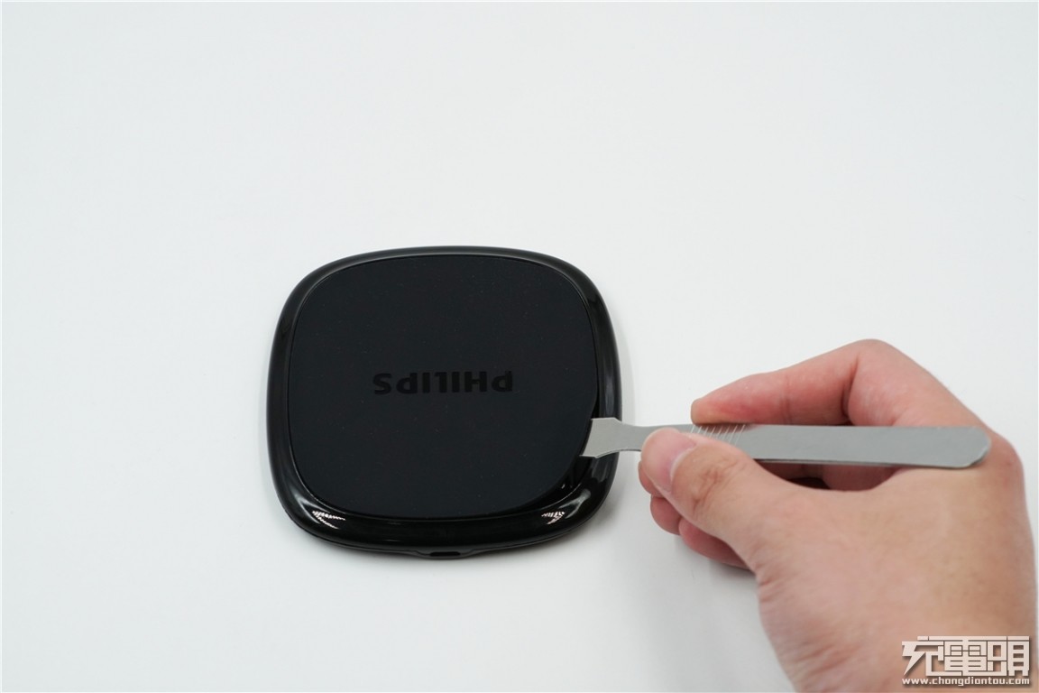 飞利浦无线充电器dlp9021,philips飞利浦充电器rq310