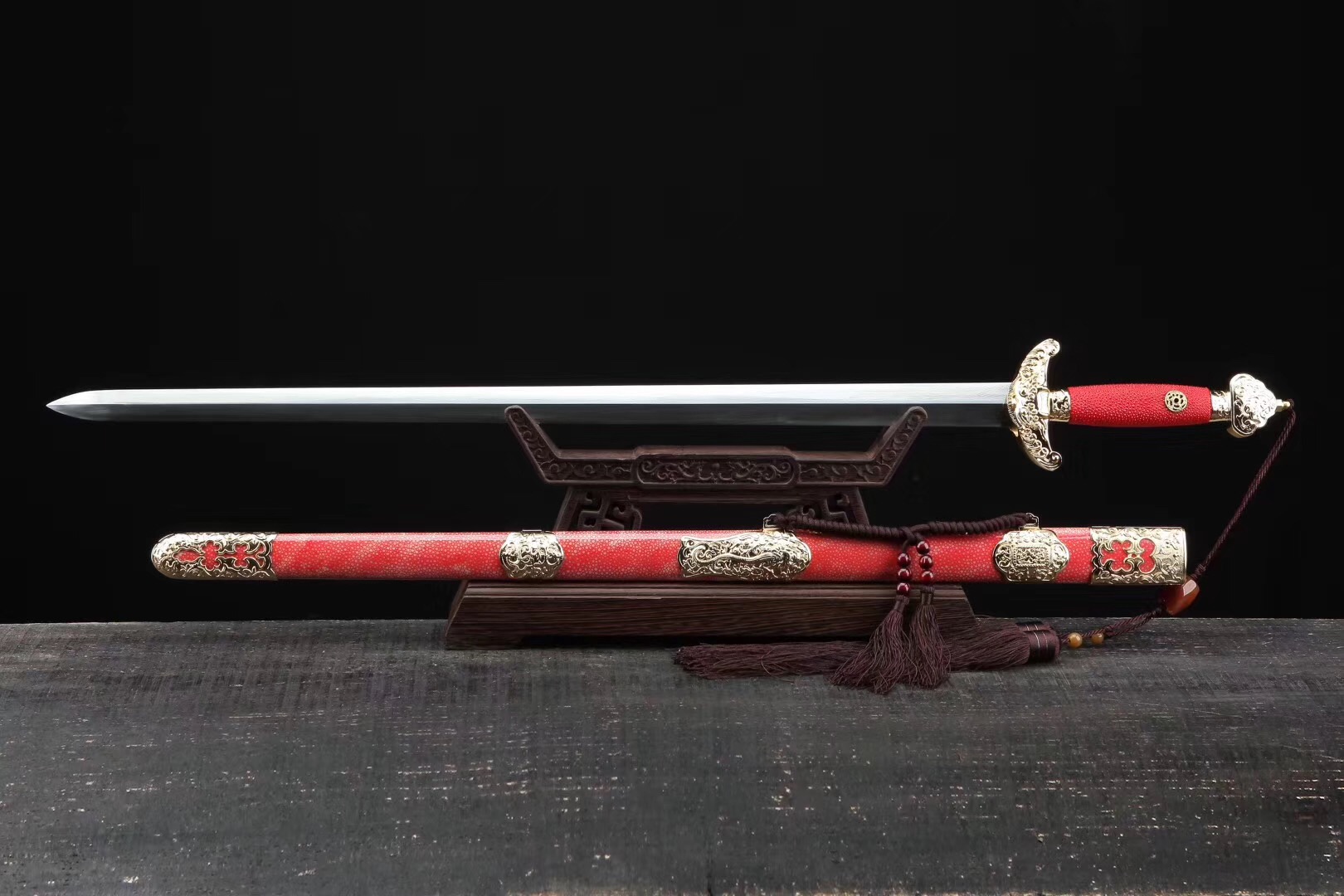 百炼钢花纹钢高锰钢的区别,百炼钢和千层钢的区别