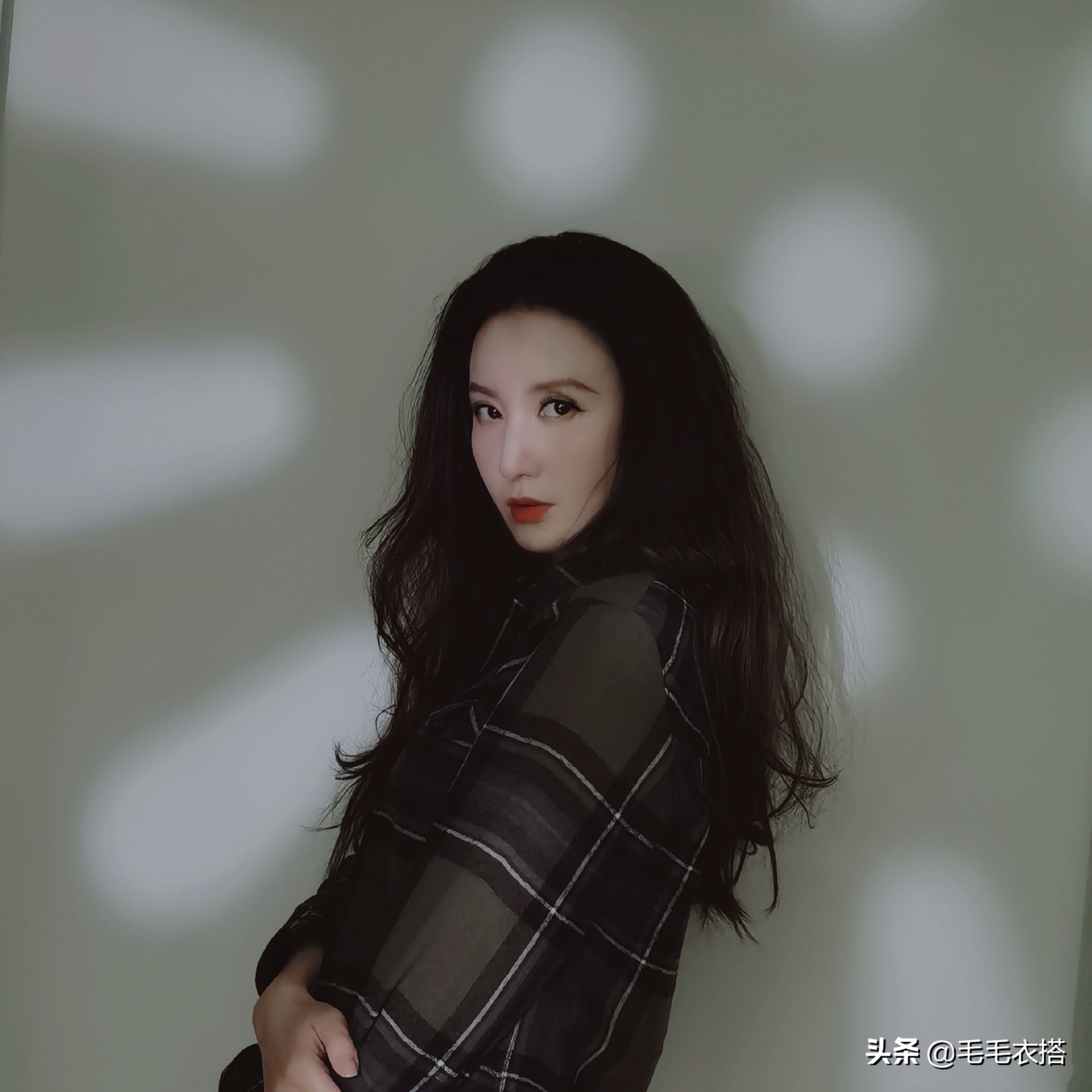 如何养成自然上镜脸,长得土气不上镜