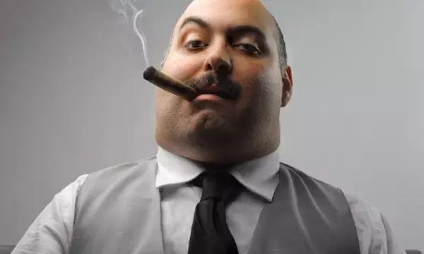 “光辉”的反转人生：拼搏30多年官至副厅，贪污受贿800余万“铁窗泪”