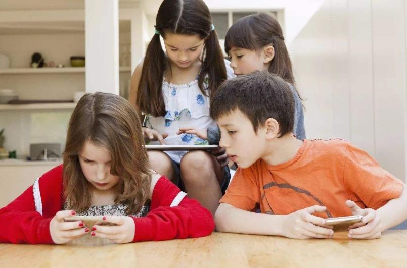 情窦初开的女孩该怎么引导,儿子情窦初开家长怎么引导