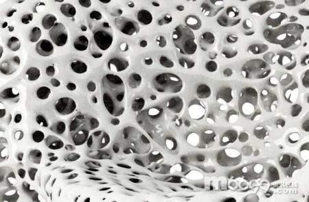 瓷砖釉面磨损脏变黑怎么处理,瓷砖变黑用什么方法恢复干净