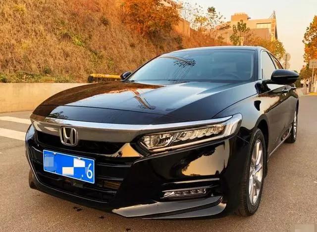 15万雅阁提车,15万提雅阁