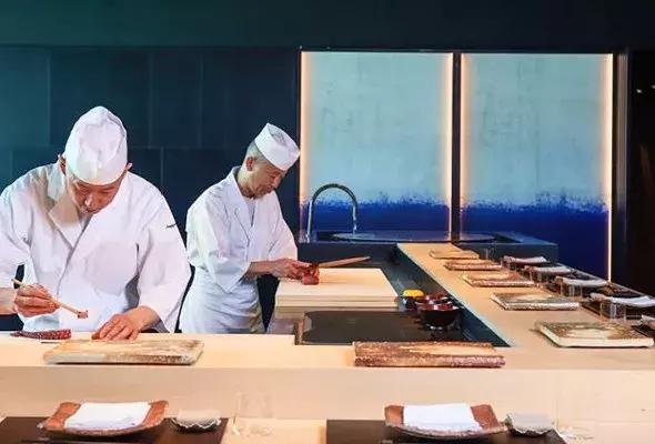 迪拜最贵自助餐,迪拜买最贵东西