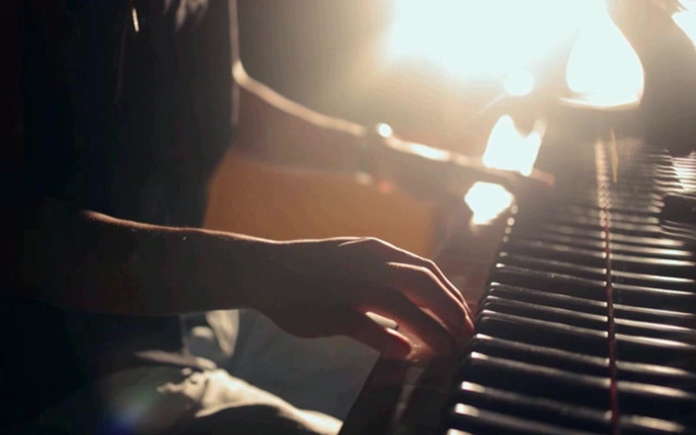 钢琴练习教程入门视频,初级钢琴练习方法和步骤