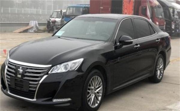 全新丰田皇冠使用感受,13代半皇冠的优点和缺点