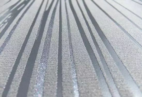 白墙有小坑怎么去除,白墙打洞上的污渍怎么去除