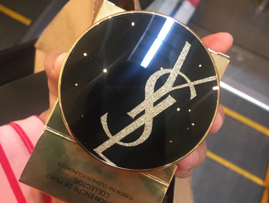 ysl气垫好用还是兰蔻气垫好用,ysl羽毛气垫和兰蔻菁纯气垫