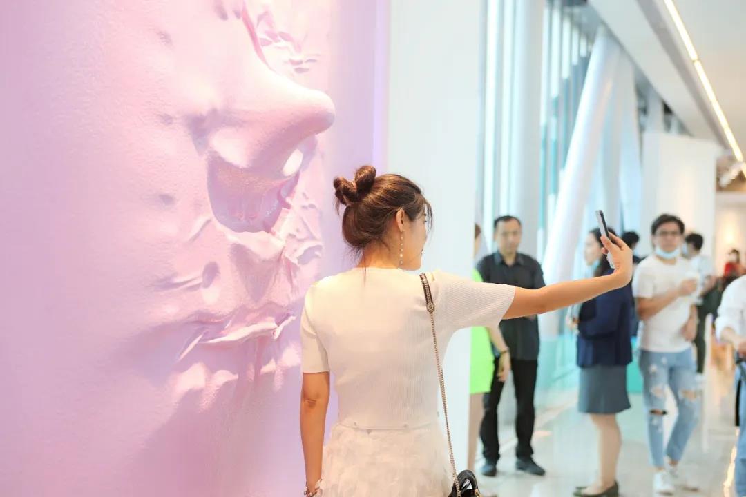 “再造”毕加索、梵高、草间弥生......这个空中艺术馆美爆了