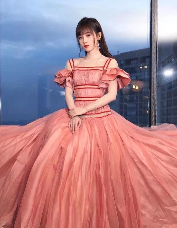 鞠婧祎蛋糕裙穿搭,鞠婧祎同款蛋糕裙